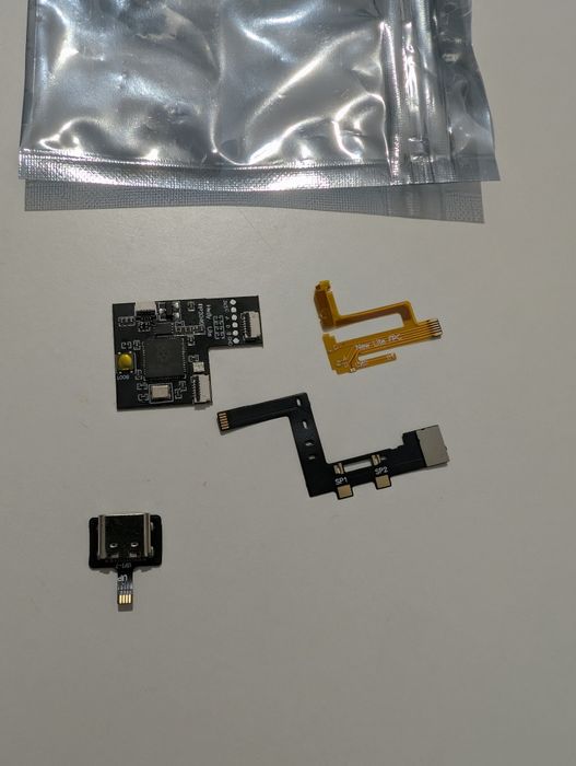 picofly RP2040 nintendo switch lite (homebrew, atmosphere)