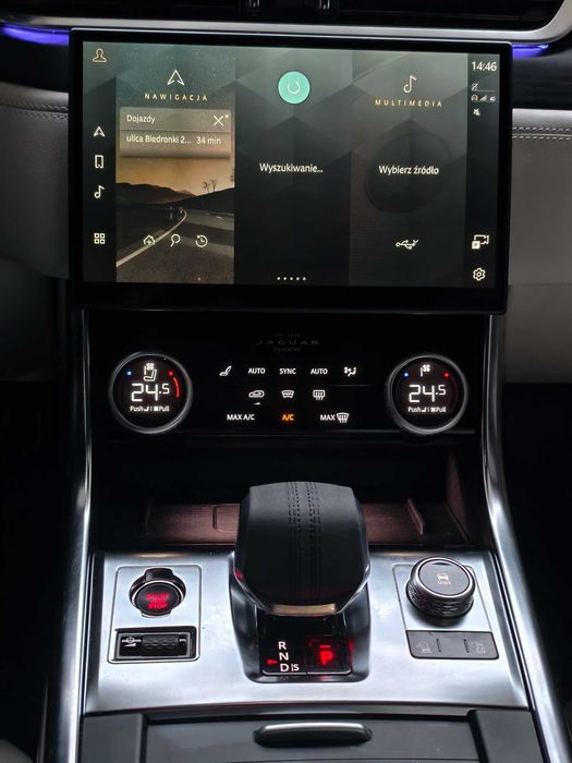 JAGUAR XF 2.0D HSE (2025 rok) wynajem wypożyczalnia lotnisko hotel