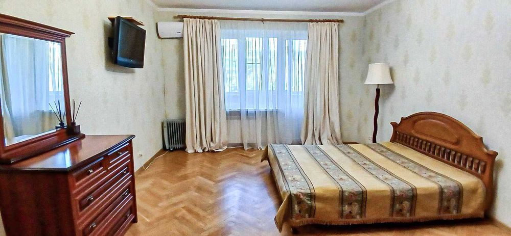 Оренда 3 кімнатної квартири, бульвар Лесі Українки, С.М. "Печерська"
