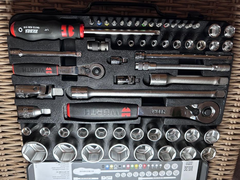 8個セット Zestaw 108 szt. narzędzi z nasadkami 1/4