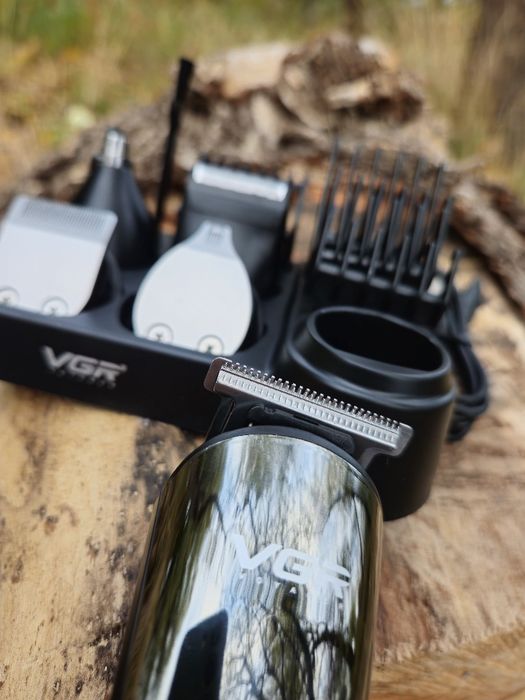 Машинка для стрижки VGR V-107 11в1 тример нос вуха трімер насадки