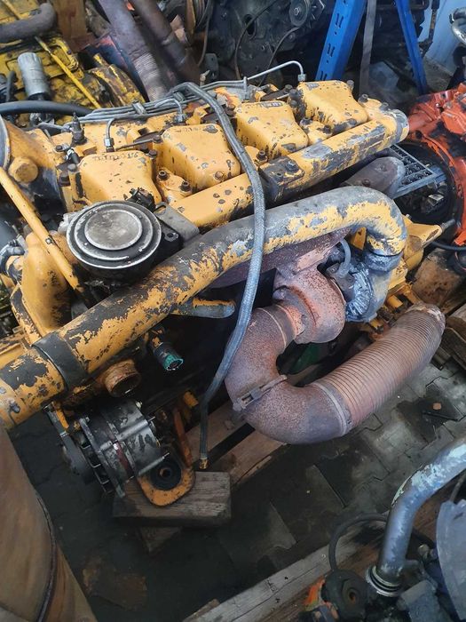 koparka liebherr 902 silnik D904 TI moc 100 KW kompletny silnik