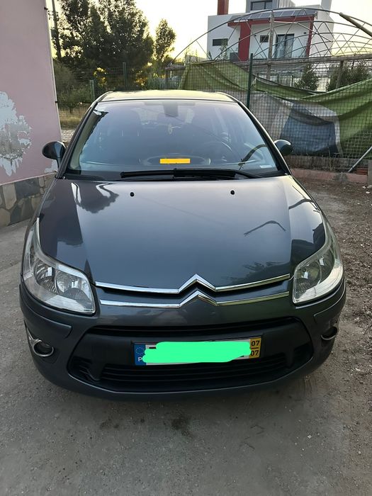 Citroen C4 2007 bem estimado