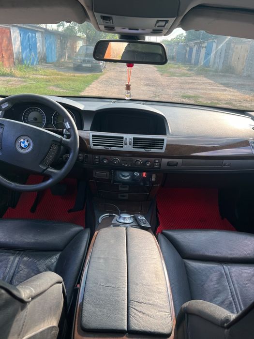 BMW  E65 4.4 бензин