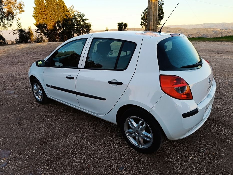 Renault Clio 1.2 75Cv 16val