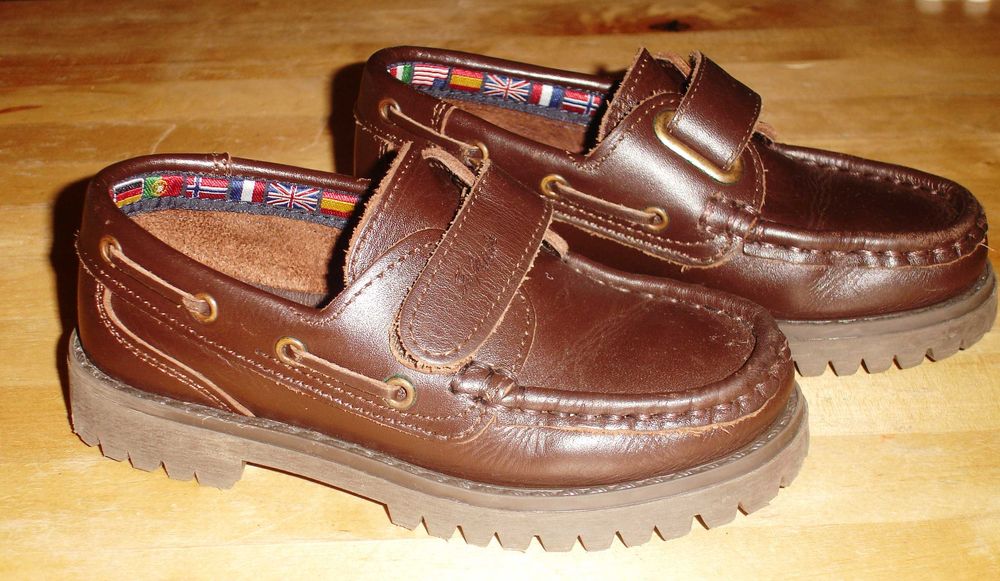 Sapatos de Vela Castanhos, N.º 28 NOVOS