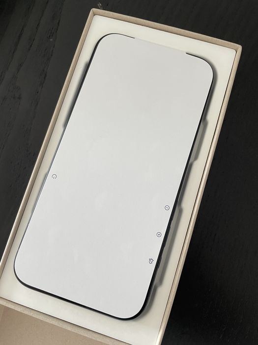 Iphone 15 pro (novo a estrear)