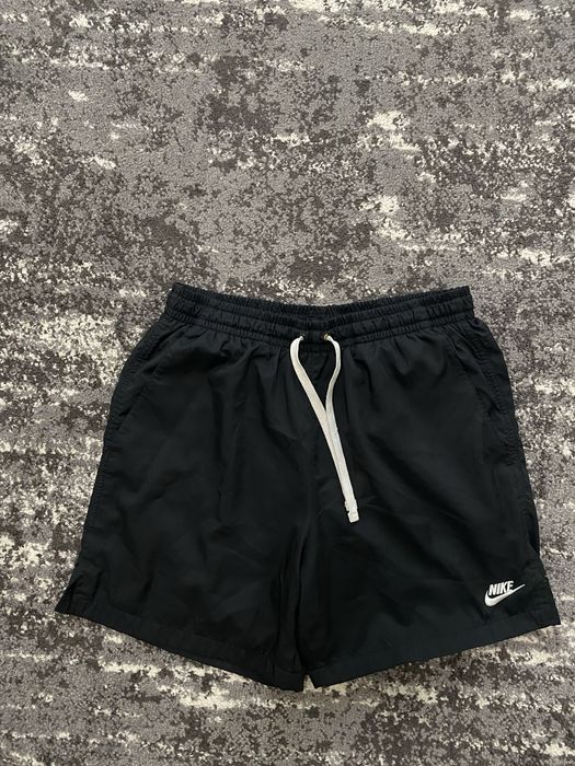 Шорти Essentials Nike чорного синього на лампасах Nike swoosh
