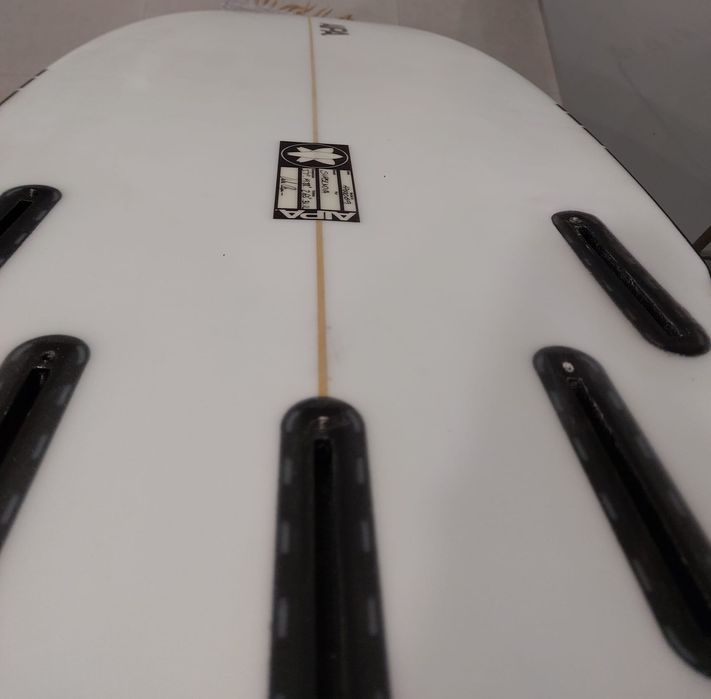 Prancha de surf Marca Aipa  modelo Supernova 5'7 EPS