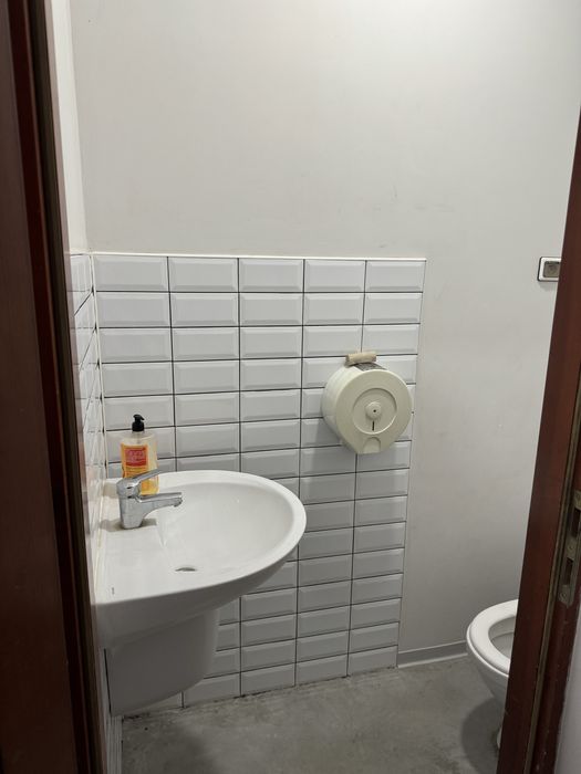 Здається в оренду комерційне приміщення 2,4 поверх з 4