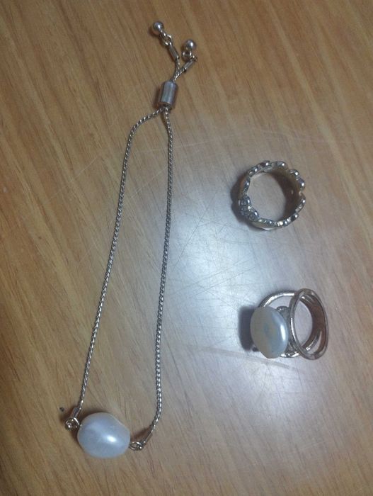 Conjunto moderno e novo de anéis e pulseira ajustável - Aço dourado