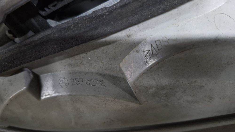 Задні фонарі ліхтарі на BMW E46 257022R