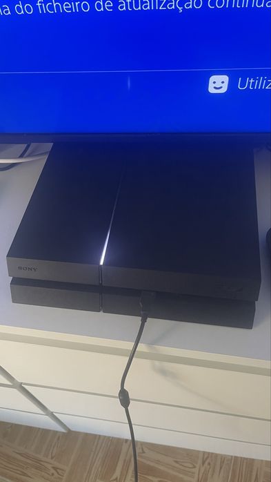 Ps4 de 1T com jogos incluidos