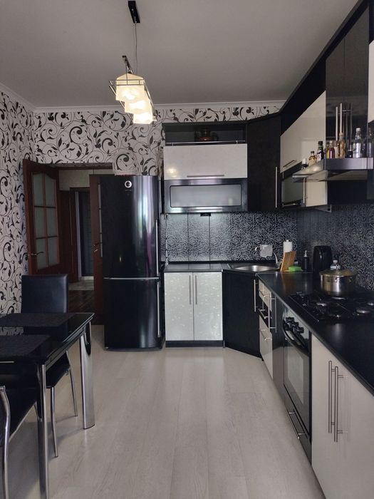 Продам 2-кімн. квартиру в новобудовіна вул. Зоряна (Арцеулова)