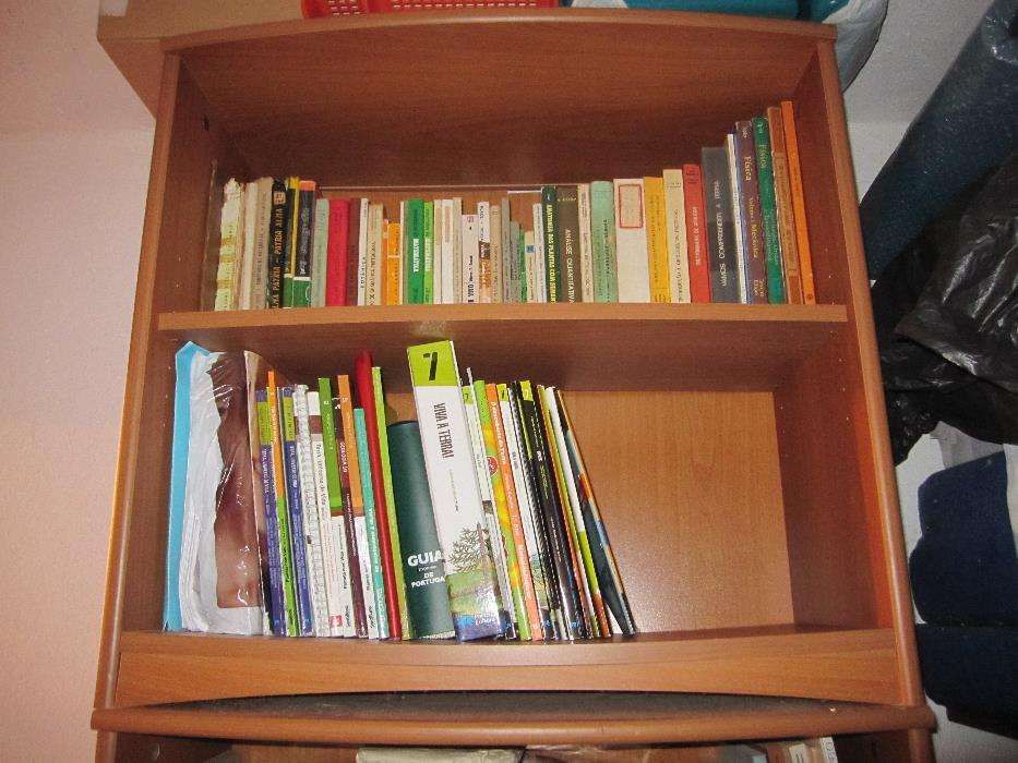 2 estantes como novas-35€ as 2