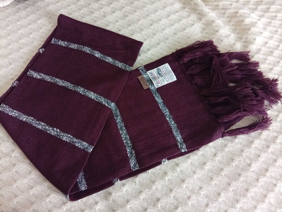 Cachecol bordeaux, com risca cinza mesclado