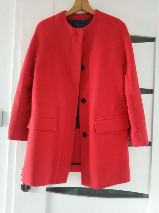 Czerwony płaszczyk Zara rozm. S