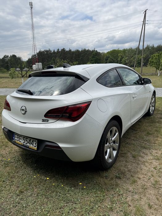 Opel astra J GTC 1,4T 140km