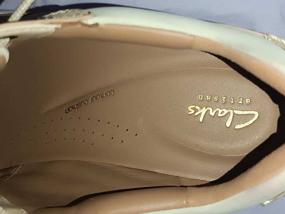 Жіночі кросівки Clark's розмір 40,устілка 25