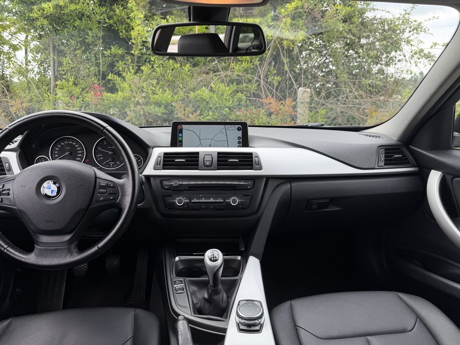 Bmw 318d carplay bom estado