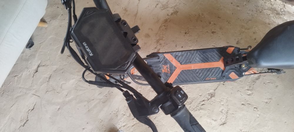 Vende se trotinetes usadas g2 max
