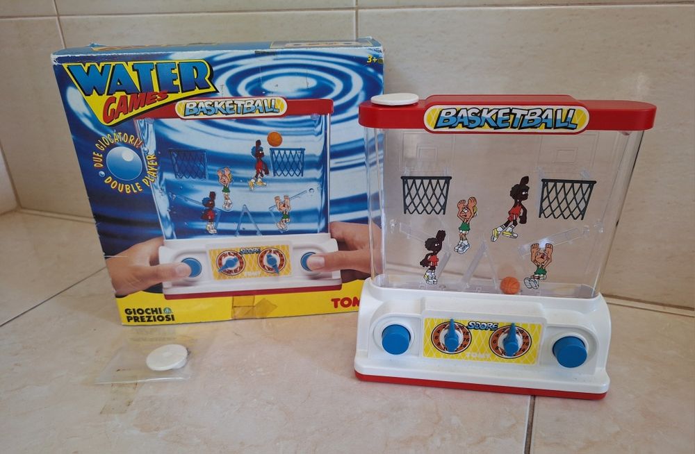 TOMY Water Games Basketball - Nunca Utilizado
