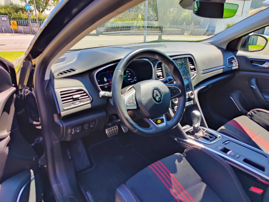 Renault Mégane Sport Tourer 1.6 E-Tech Plug-In Hybrid R.S. Line