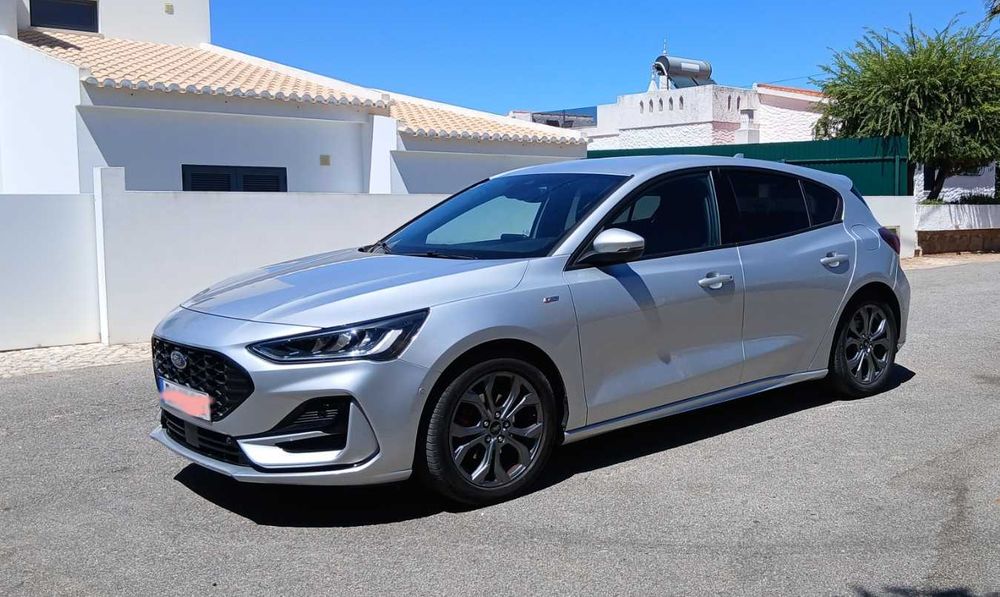 ford-focus-st-line-mhev-125CV-2023