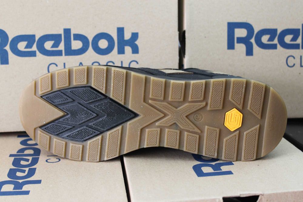 Reebok - кожаные черные кроссовки туфли кросівки  (код:18-25чер/койот)
