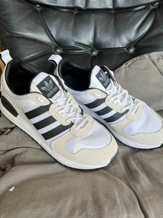 Adidas ZX700_HD r.7,5