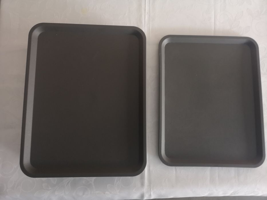 Tabuleiros em plástico64285045087617122