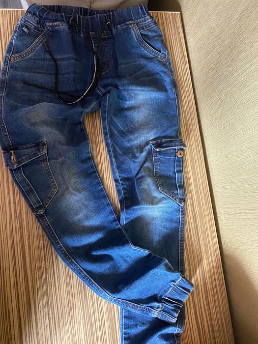 Джинси на хлопців