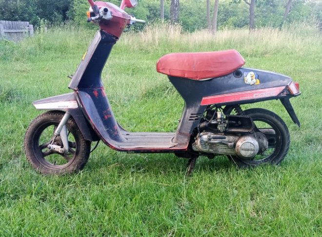 Продам скутер Honda takt ab 07 під ремонт або на запчасти