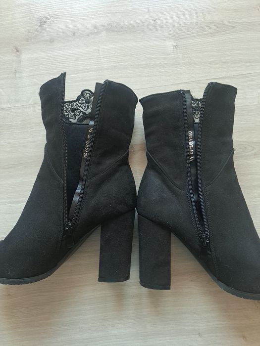 Botki z zamszu  róż 36