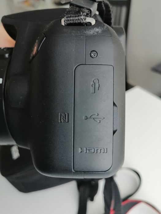 Aparat fotograficzny canon EOS 1300 D