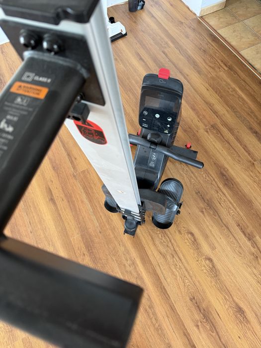 Wioślarz stacjonarny Domyos 500B samozasilający