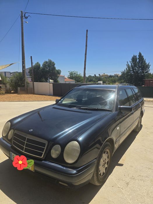 Mercedes Benz E 220 T CDI