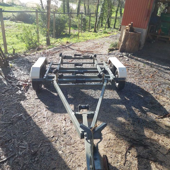 Reboque para embarcação até 5metros