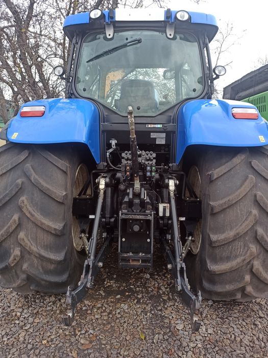 Трактор НХ Т7060