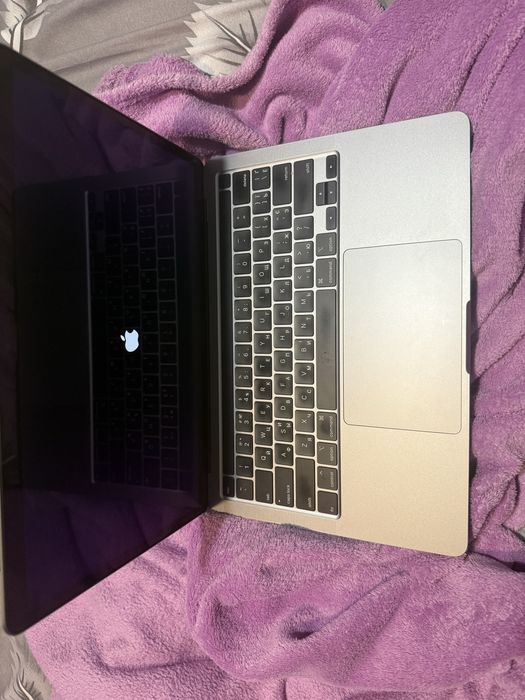 MacBook Pro 13” 2020