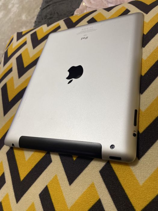 Продам IPad 2 16gb