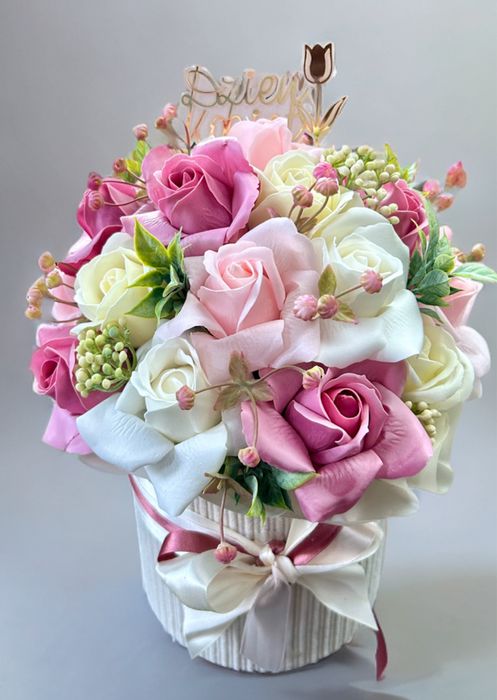 Flowerbox pudełko z kwiatami mydlanymi na różne okazje duże