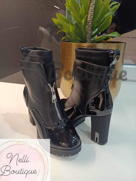 Botki damskie na słupku