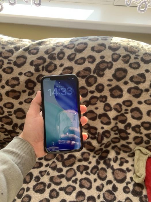 Айфон 11 максимална ємність 77