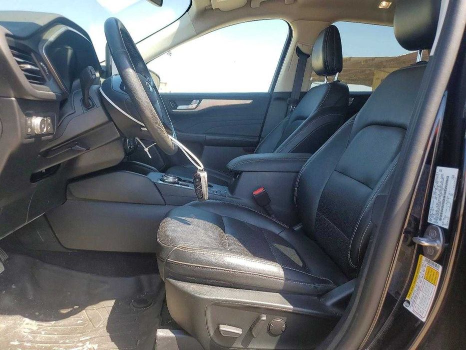 Ford Escape Hybrid Titanium 2021;