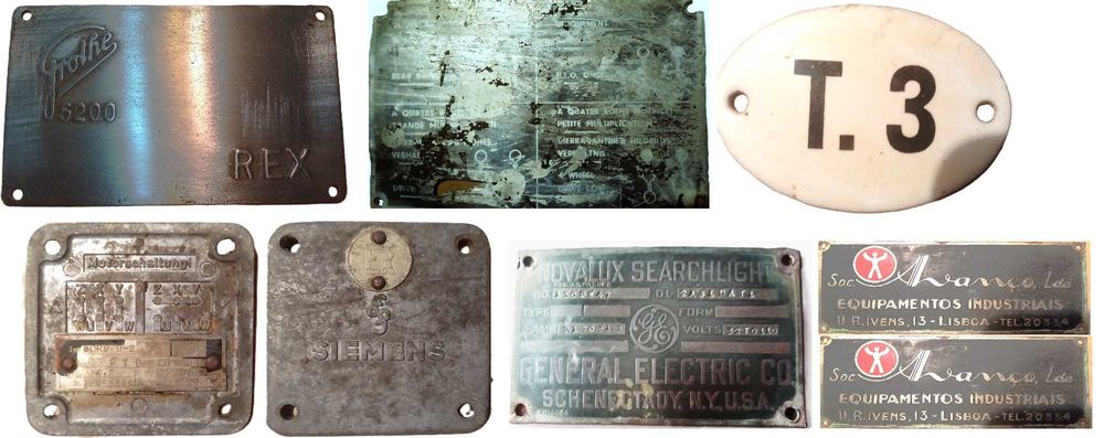 Placas e chapas antigas de empresas e equipamentos