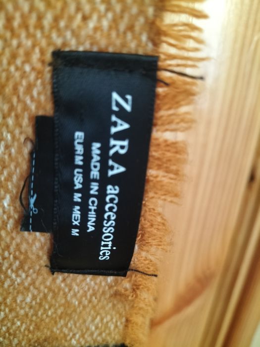 Szeroki szal marki Zara stan dobry.