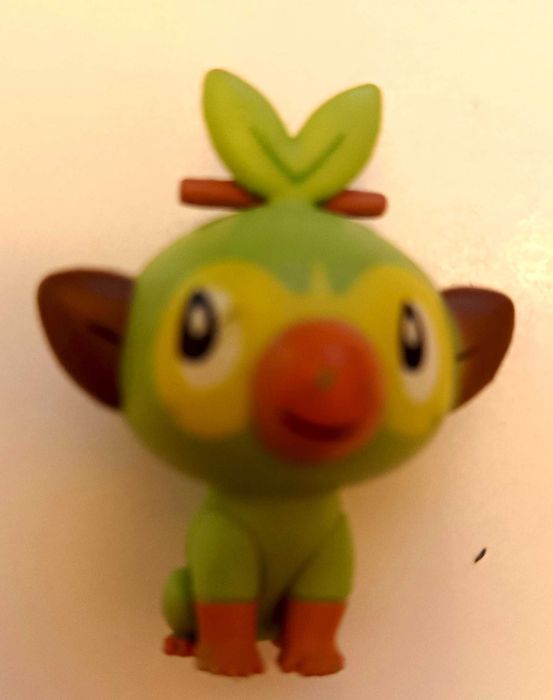 Figurka pokemon jak na zdjęciu, ok 4 cm