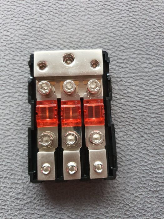 Caixa distribuição com fusíveis 50A