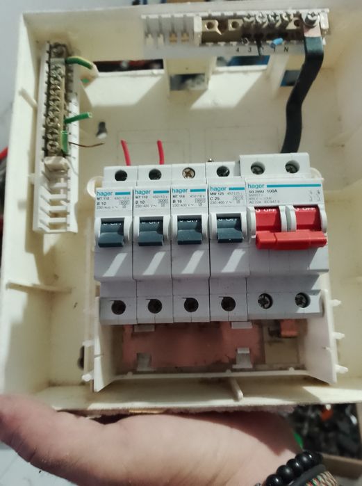 Vendo quadros Elétricos de disjuntores Hager